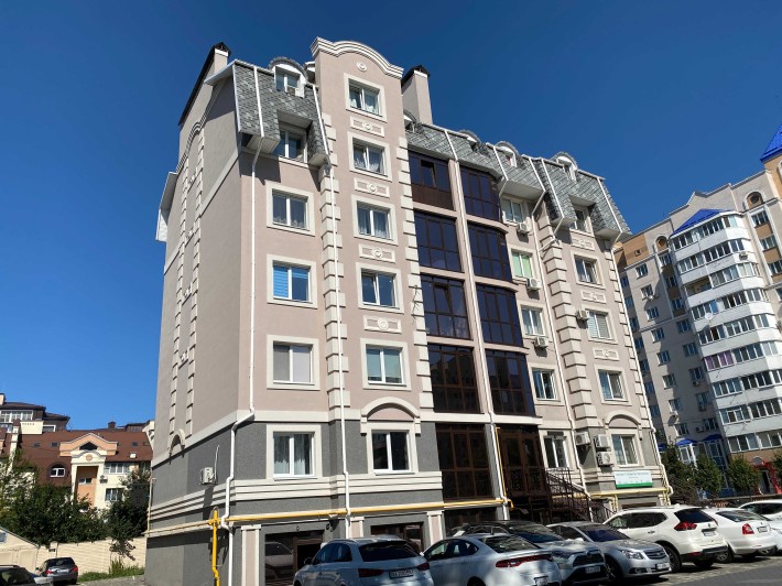 Велика квартира для не великої сім'ї - фото 1