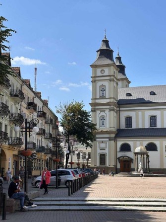 Оренда 3 кімнатної квартири біля Ратуші - фото 1