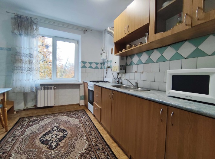 Оренда 3к квартира в серці Івано-Франківська по вул. Орлика - фото 1