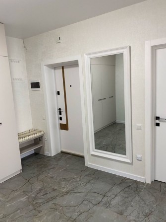 Здам 2 кім. новобудову центр, парк+гараж в підз.паркінгу. 700$ - фото 1