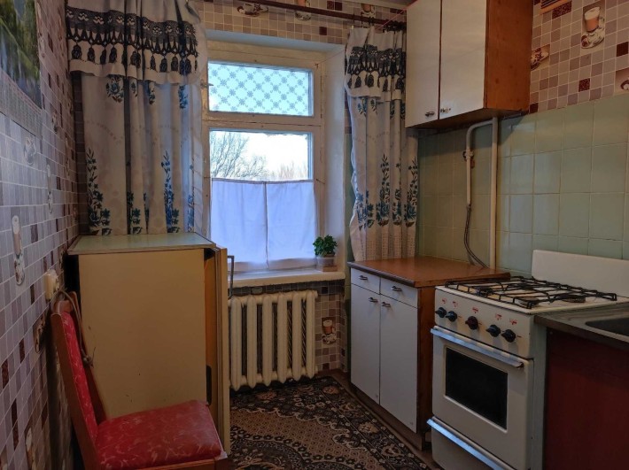 1- комн на Ласточке, ул. Вечернекутская. Зимой ц. 2000 - фото 1