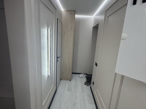 Здається 2 кімнатна в центрі міста . Кривий Ріг