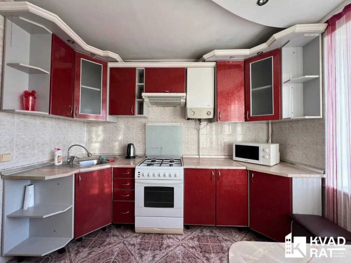 Оренда 4-кім квартиру у центрі міста по вул,Коновальця - фото 1