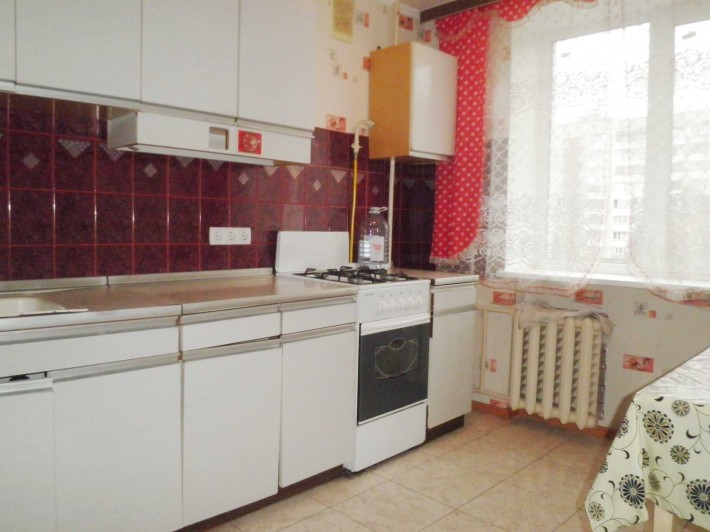 1 кім. кв. в хорошому стані в центрі ПЗР за 8000 грн - фото 1