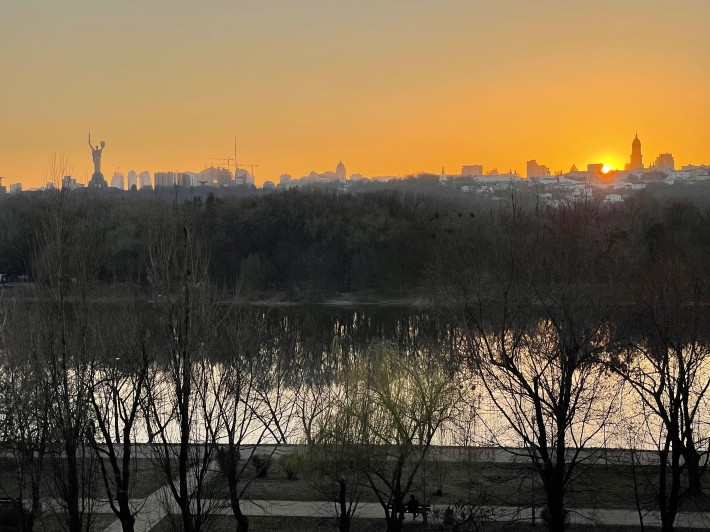 Власник Оренда 2-к кв. на Русанівскій Набережній Вид на р.Дніпро,Лавру - фото 1