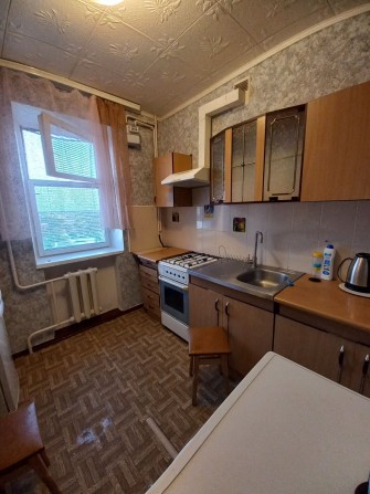 Здам довгостроково 1-кімнатну квартиру по Перемоги - фото 1