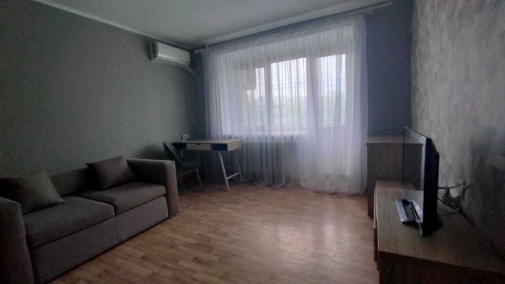 Сдается 2к квартира на Ж/М Тополь 2 , дом 38 - фото 1