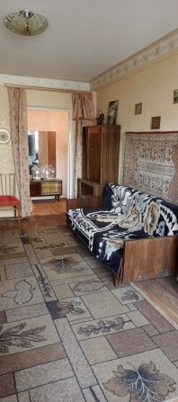 Сдаётся большая 1 комнатная квартира п- кт Отрадный - фото 1
