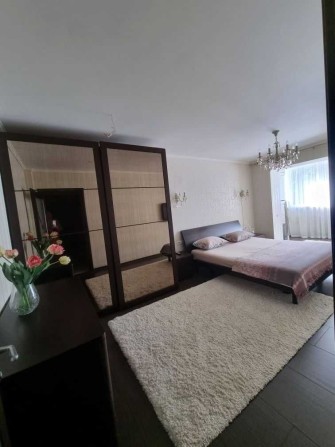 Сдам 2х комн квартиру на Победе 6, ул Набережная Победы, 130 - фото 1