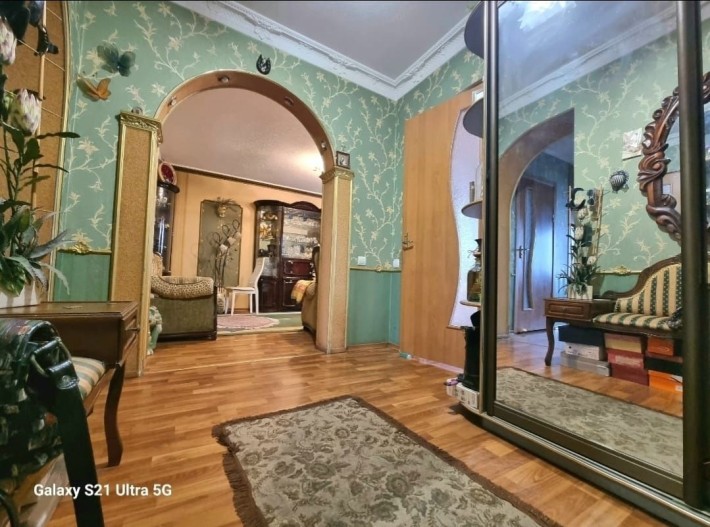 Левобережный. 3 х к кв. Раздельные комнаты. Риелторы не звоните - фото 1