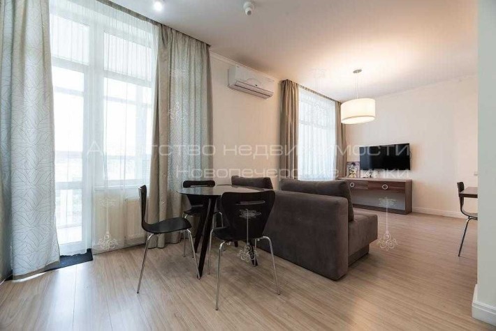 Аренда 1 к квартиры 60 м ЖК Новопечерские Липки ул. Верхогляда 16 - фото 1