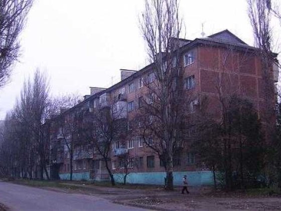 Сдам свою 3 комнатную квартиру  на "Космосе" Запорожье