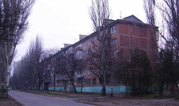 Сдам свою 3 комнатную квартиру  на "Космосе" - фото 1