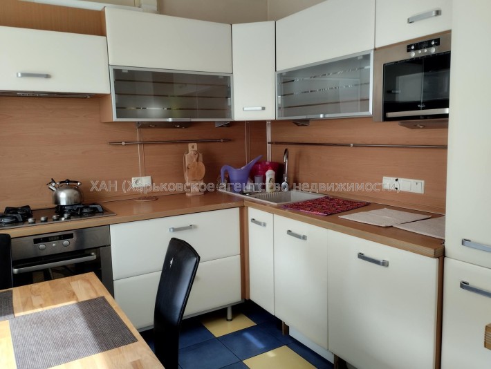АН Сдам 3кв. пр. Гагарина,д.80. Кап. ремонт. 9000грн/мес. Д57. - фото 1