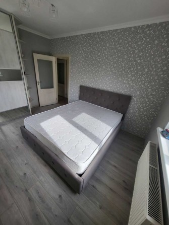 СДАМ ОТЛИЧНУЮ 2 комнатную квартииу Ул Кутузакия - фото 1