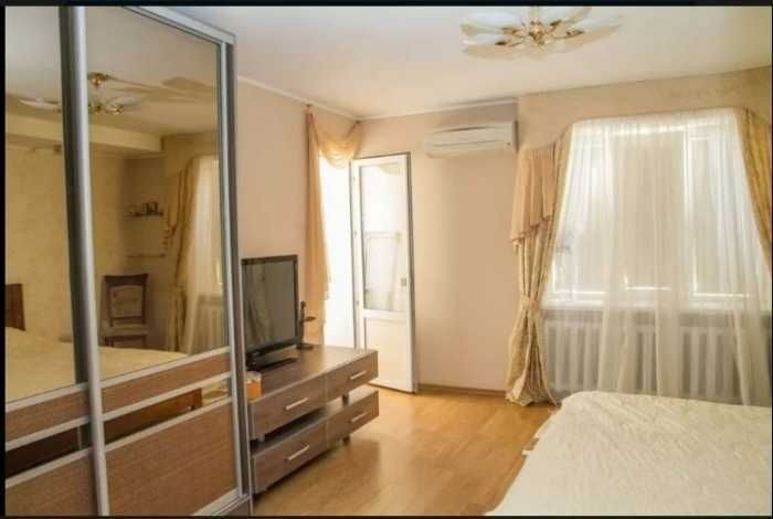 Аренда 2к квартиры в центре - фото 1