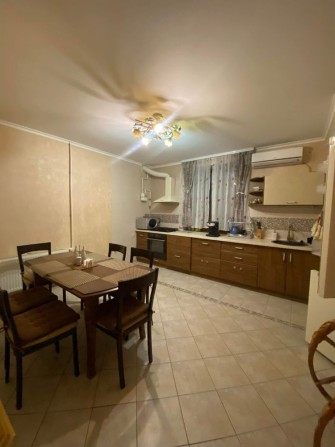 Сдаю трех комн квартиру ул Парковая77/рчдом одесские традиции - фото 1