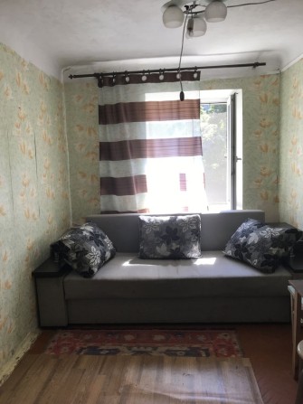 Сдам гостинку  у порога м.Армейская.1500 грн - фото 1