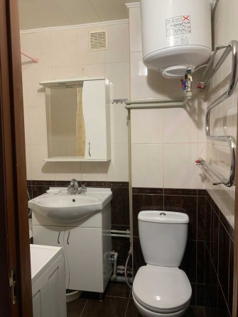 Сдам 1 ком кв у м. Холод Гора. КОНДИЦИОНЕР. Бойлер. В кв ГАЗ. - фото 1