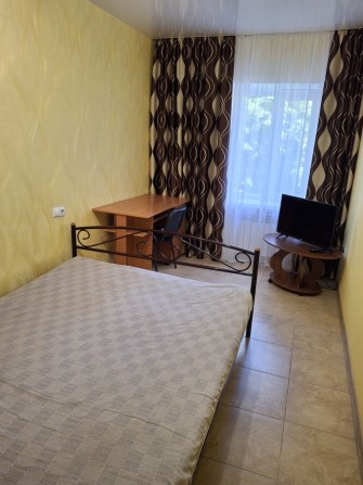 Сдам 2х комнатнуюл квартиру г. Харь пл. Поэзии. Ул  Гр. Сковороды 32 - фото 1