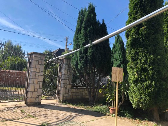 Затишні кімнати в Берегове. Свій двір, магнал, бесідка Берегово