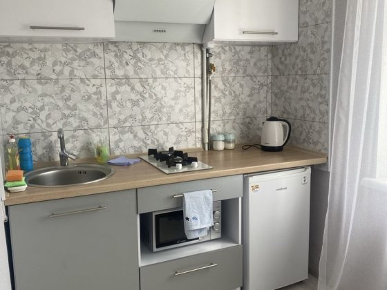 Сдам по суточно по часово  1-комнатную левый берег 3 мкр Каменское