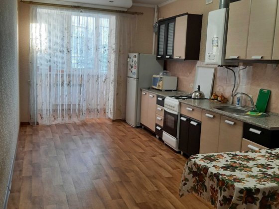 Сдам посуточно 1 ком.квартиру Черноморск