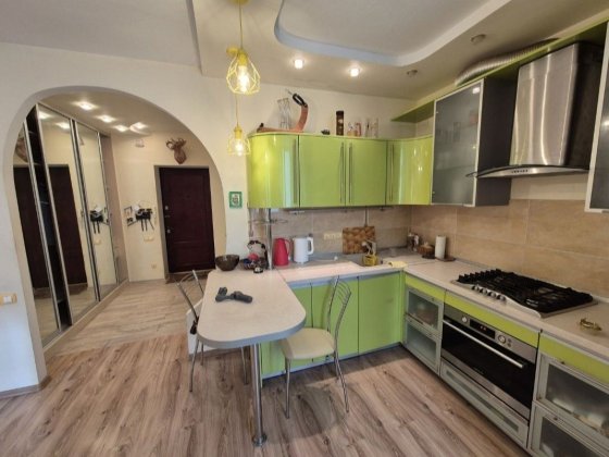 Сдам посуточно 2к возле моря Черноморск