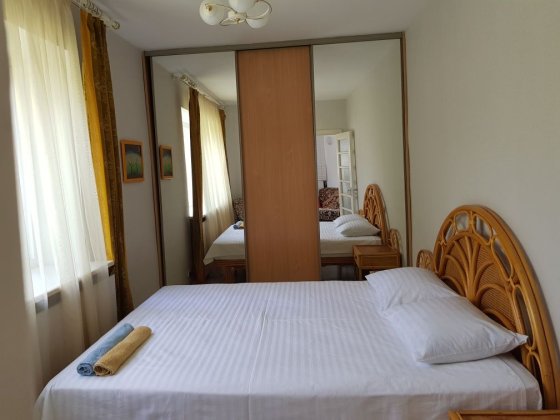 Сдам посуточно свою трешку у моря Чорноморськ