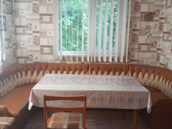 3 ком кв посуточно . 1 этаж Черноморск