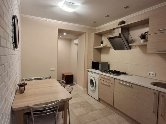 Сдам посуточно свою 2-х квартиру,1 линия, Черноморск Черноморск