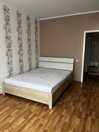 Свободна 1.07-11.07 Сдам  1комнатную квартиру посуточно в Черноморске - фото 1