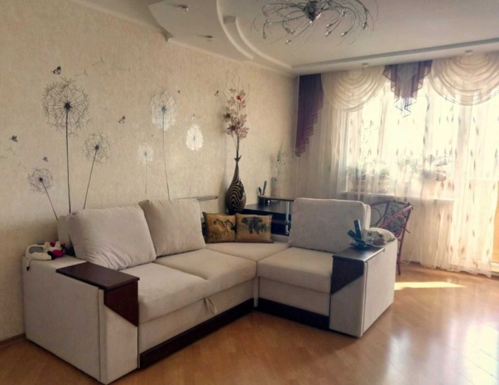 2 кімнатна квартира подобово у м. Чорноморськ - фото 1