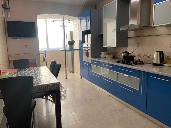 Сдам посуточно 2 комнатную квартиру моря с евроремонтом Черноморск