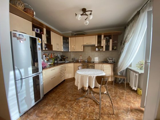 Сдам отдыхающим 2 комнатную со студией квартиру на Парковой Черноморск