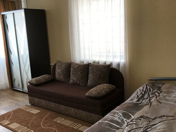 Однокімнатна квартира подобово в центрі Лубни