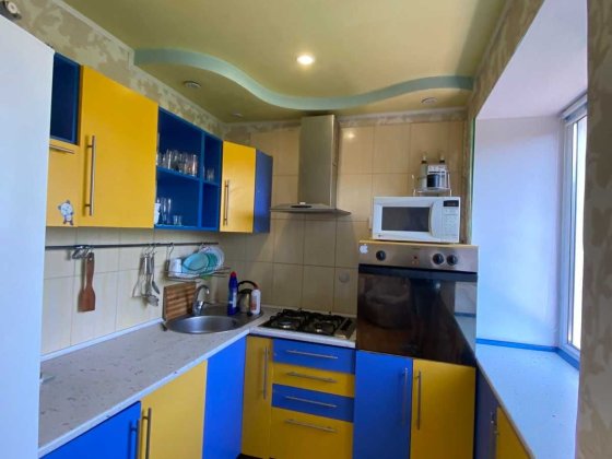 Сдам посуточно отдыхающим 3 комнатную квартиру на Парковой Черноморск