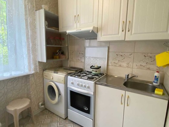 Сдам отдыхающим 2 комнатную квартиру на Мира.К морю 7 минут пешком Черноморск