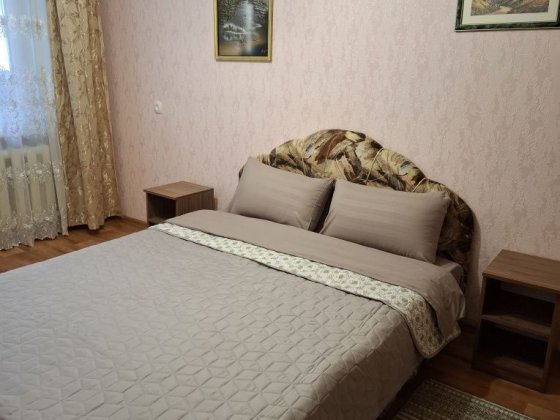 Здам 2кімнатну  квартиру подобово! Центр!