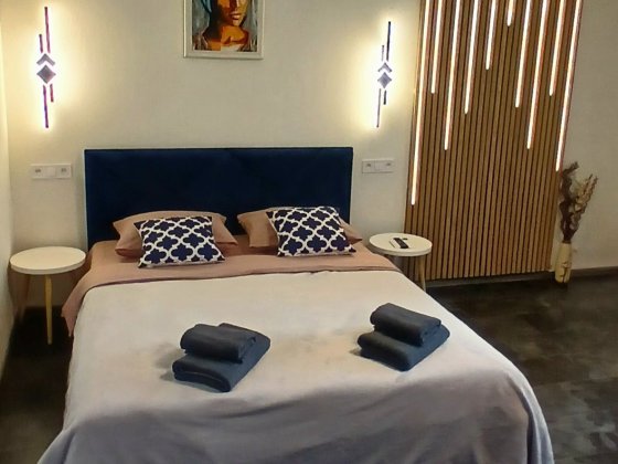 Квартира нова в самому центрі подобово Чернигов