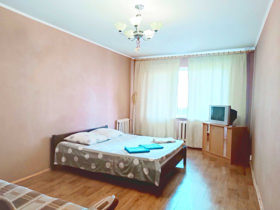 метро "Минская" 1-мин. ходьбы. ТЦ "DREAM TOWN", "Smart Plaza" Киев