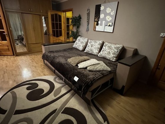 2 кімнатна квартира - центр . Є варіанти під свята Кропивницкий