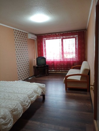 Погодинно -150 грн год,подобово,, метро Оболонь - фото 1