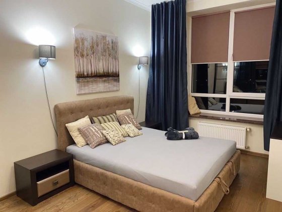 Вільна подобово центр можна на місяць  10 хв до ж д вокзалу Звітні док Львов