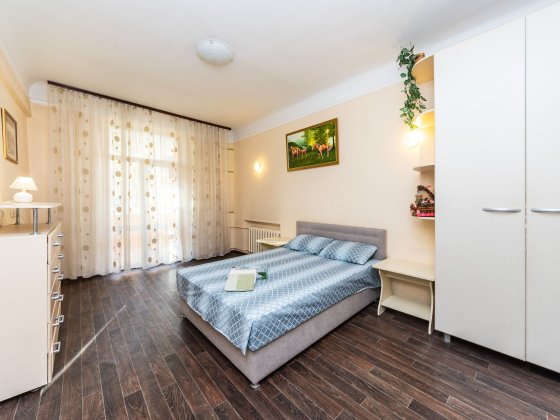 Метробудівська,12 /НАУ, Шалімова/ Киев