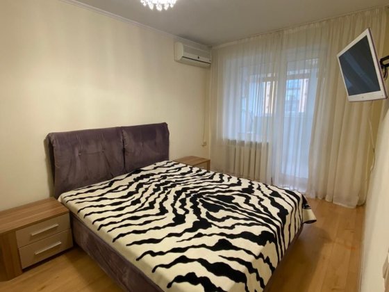 Солнечный! Набережная 2 кв почасово - посуточно Дніпро