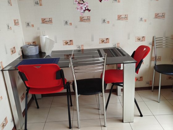 ПОСУТОЧНО Сдам   2 комнатную квартиру