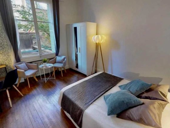 Вільна подобово центр можна на місяць  10 хв до ж д вокзалу Звітні док Львов