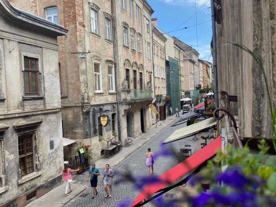 Подобова оренда квартира вільна центр Звітні документи 10 хв до жд Львов