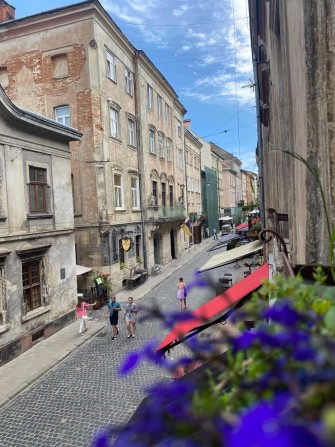 Подобова оренда квартира вільна центр Звітні документи 10 хв до жд - фото 1